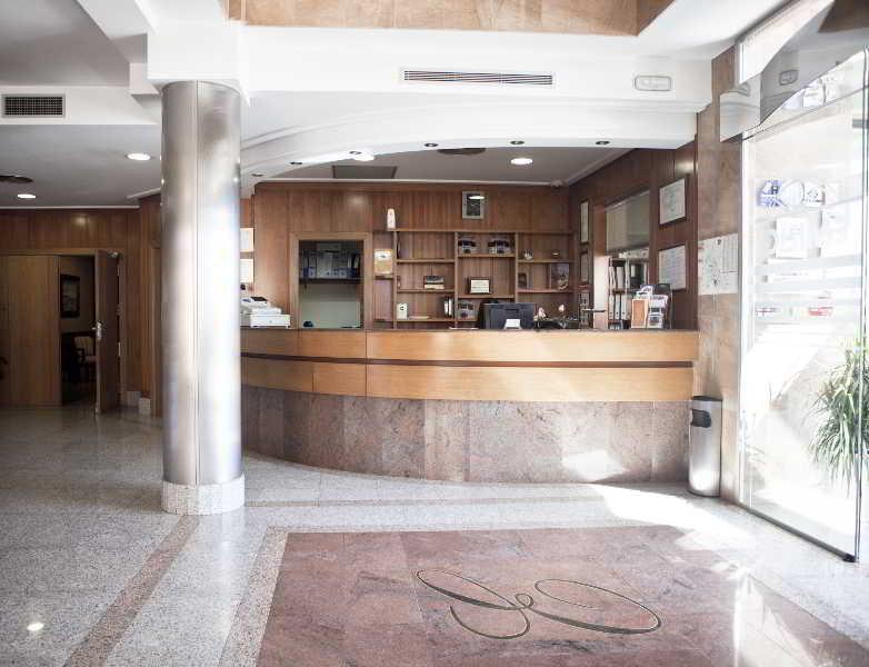 Hotel Restaurante Emilio Hellin Bagian luar foto